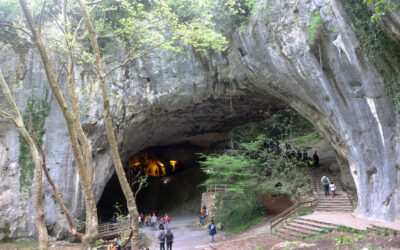 Visita las Cuevas de Zugarramurdi